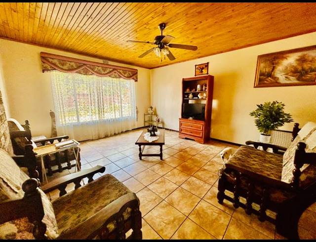 3 BEDROOM HOUSE FOR SALE IN VANDERBIJLPARK SE 6